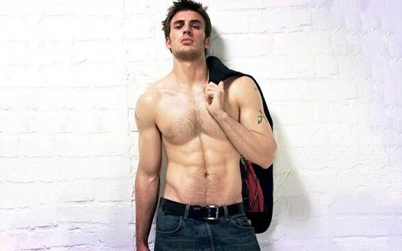 сэксуальны мужчына з павялічаным членам